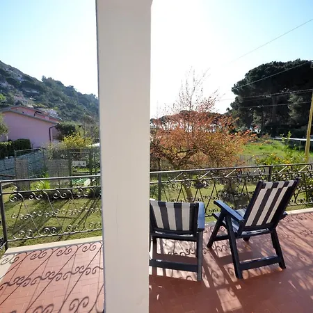 Villetta La Chiusa Villa *